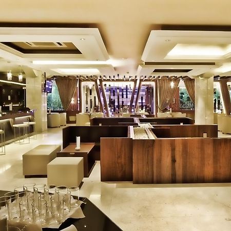 Grand Delta Hotel Medan Exterior photo